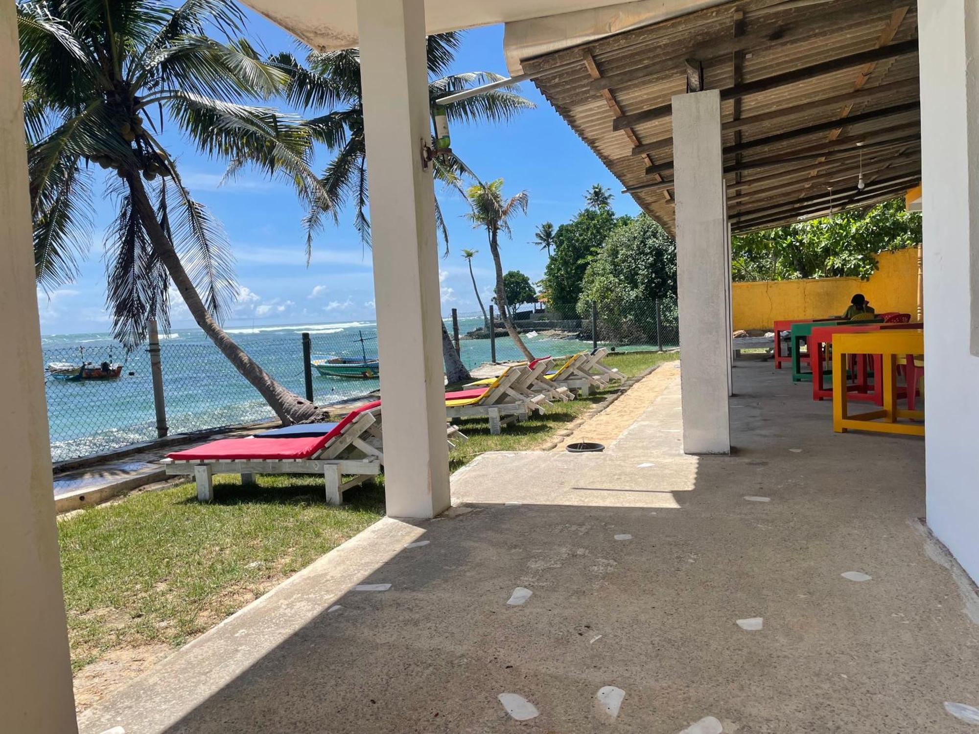 Sayuri Beach Hotel Matara Exterior photo