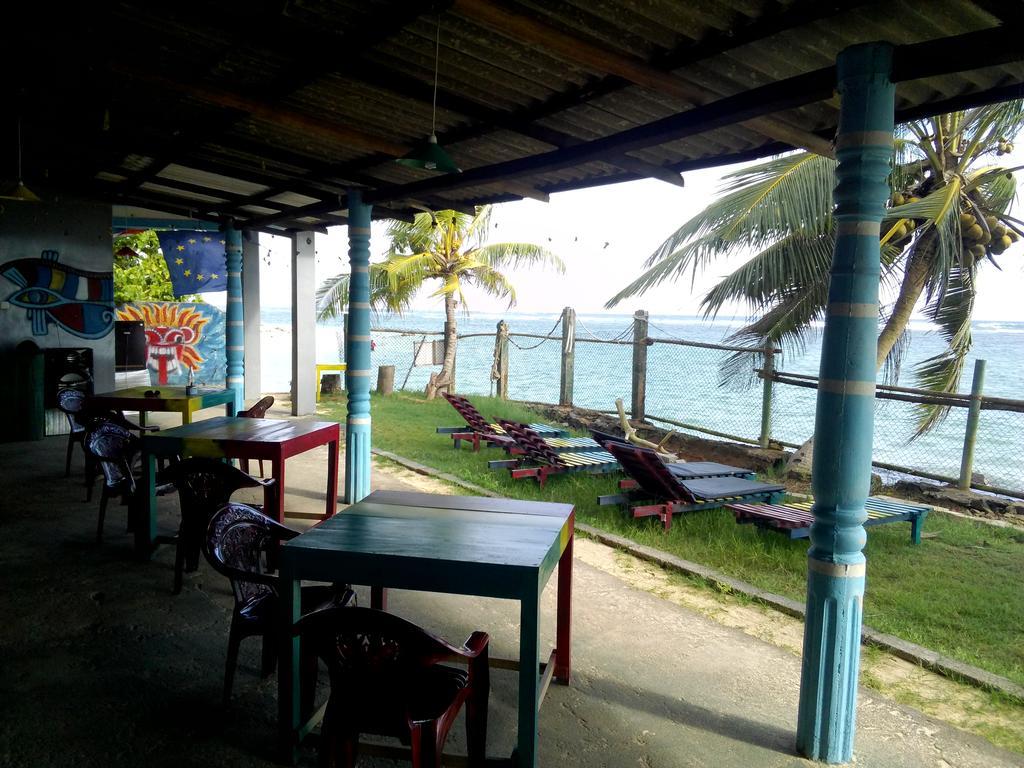 Sayuri Beach Hotel Matara Exterior photo